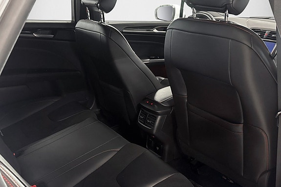 Ford Mondeo 16 of 30