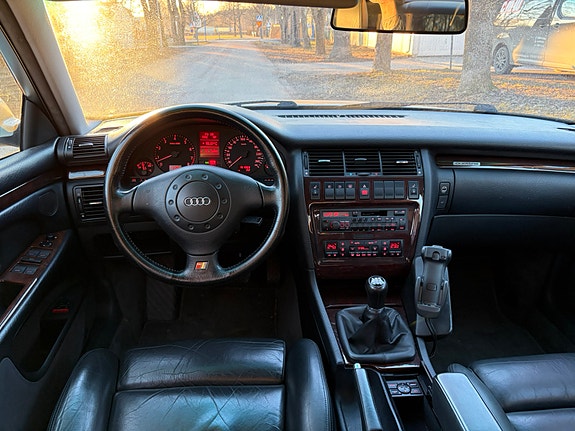 Audi A8 8 of 17