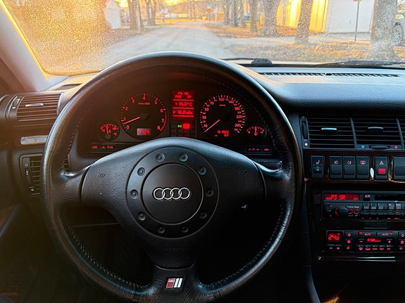 Audi A8 11 of 17