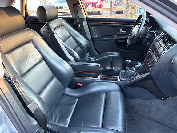 Audi A8 15 of 17
