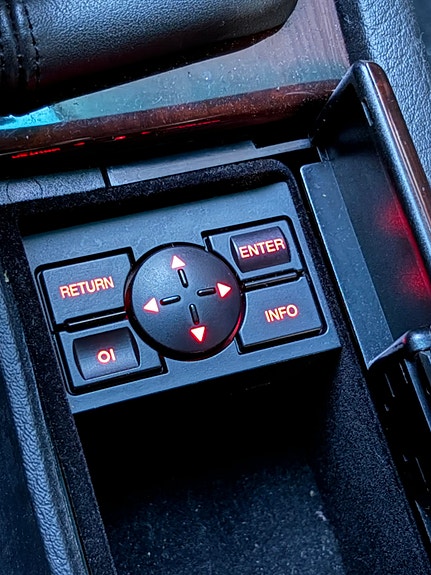 Audi A8 16 of 17