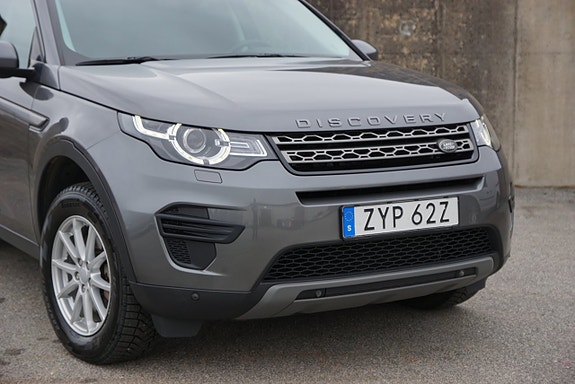 Land Rover Discovery Sport 3 of 5
