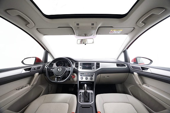 Volkswagen Golf Sportsvan 13 of 22