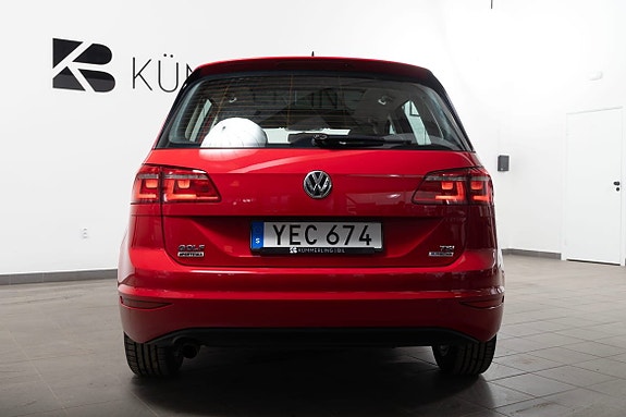 Volkswagen Golf Sportsvan 11 of 22