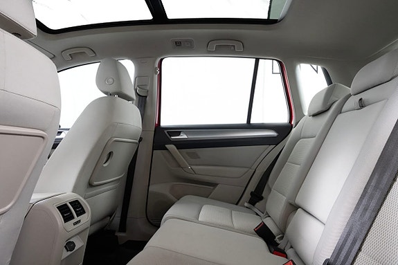 Volkswagen Golf Sportsvan 17 of 22