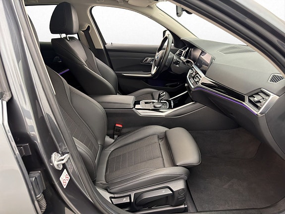 BMW 330e 19 of 30