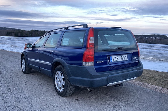 Volvo XC70 3 of 5