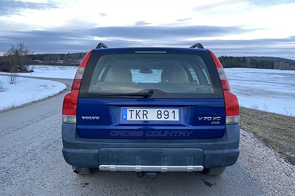 Volvo XC70 4 of 5