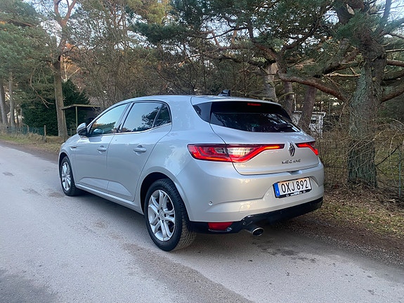 Renault Megane IV 12 of 12