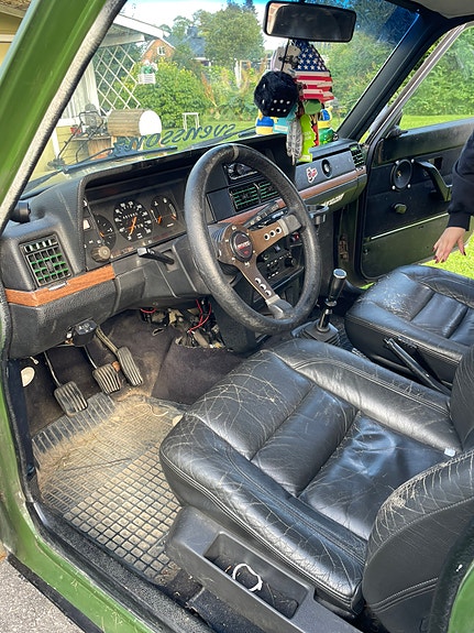 Volvo 240 3 of 10