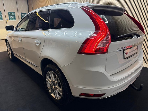 Volvo XC60 3 of 5