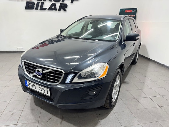 Volvo XC60 13 of 16