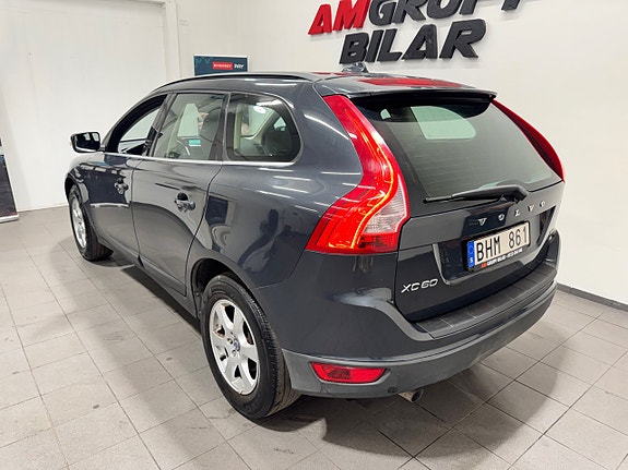 Volvo XC60 9 of 16