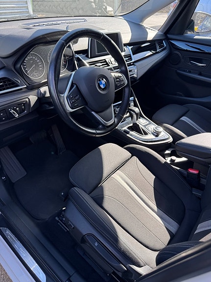 BMW 220d 16 of 28