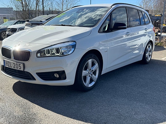 BMW 220d 3 of 28
