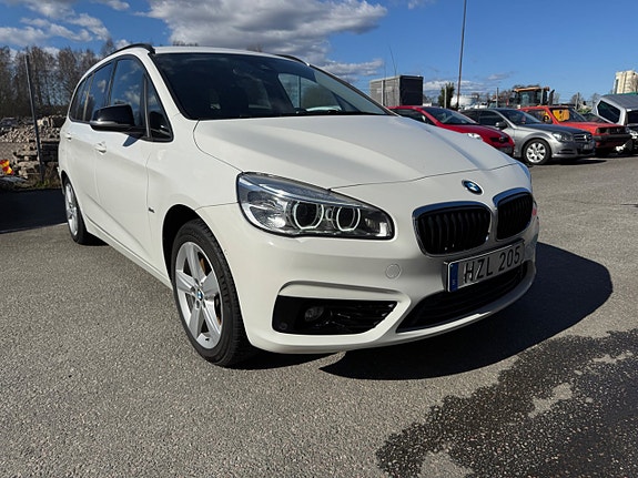 BMW 220d 4 of 28