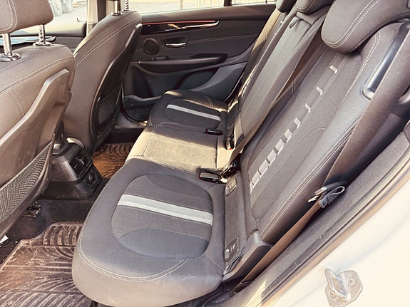 BMW 220d 12 of 28