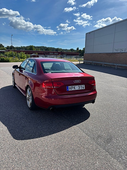 Audi A4 4 of 5