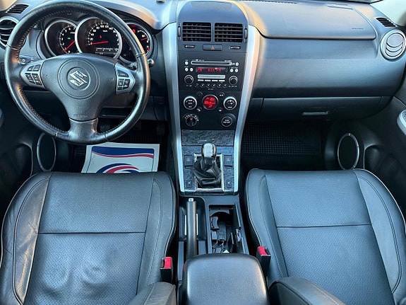 Suzuki Grand Vitara 10 of 18