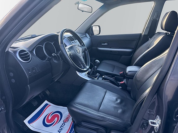 Suzuki Grand Vitara 12 of 18