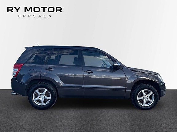 Suzuki Grand Vitara 5 of 18