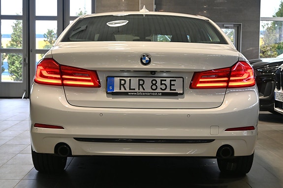 BMW 520d 4 of 5