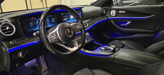 Mercedes-Benz E200 10 of 25