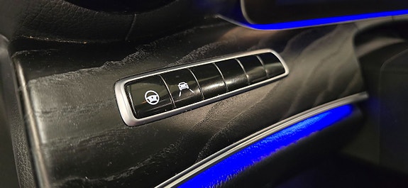 Mercedes-Benz E200 22 of 25