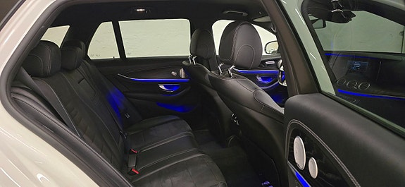 Mercedes-Benz E200 15 of 25