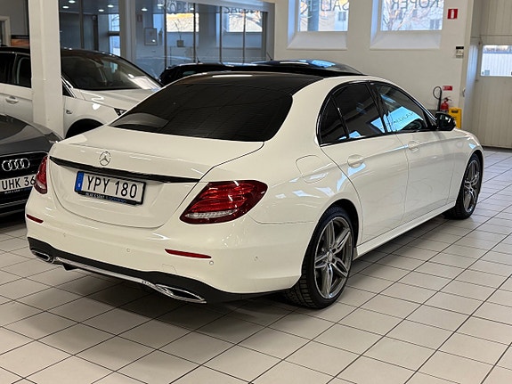 Mercedes-Benz E220 d 3 of 5
