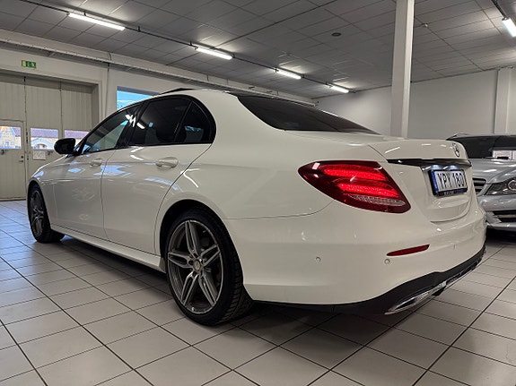 Mercedes-Benz E220 d 5 of 5