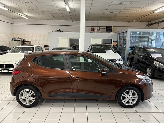 Renault Clio 2 of 5