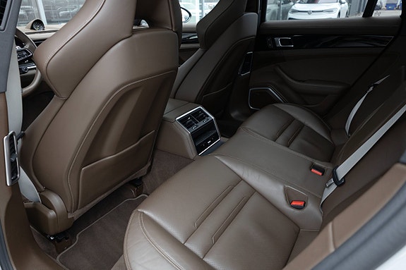 Porsche Panamera 4 16 of 16