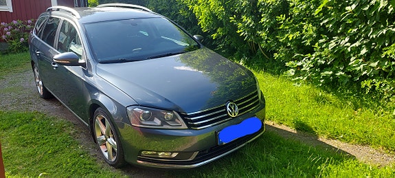 Volkswagen Passat 2 of 5