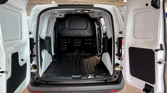 Ford Courier 5 of 5