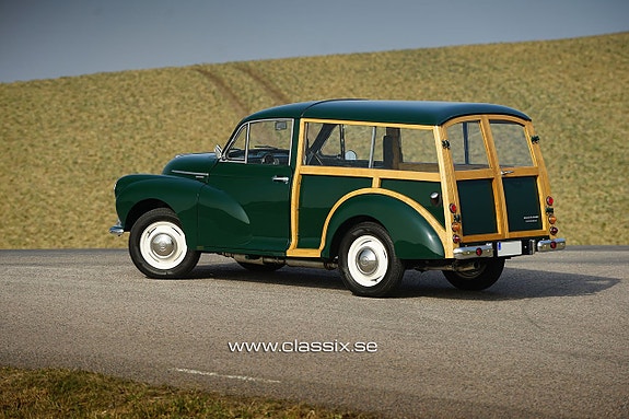 Morris Traveller 19 of 19