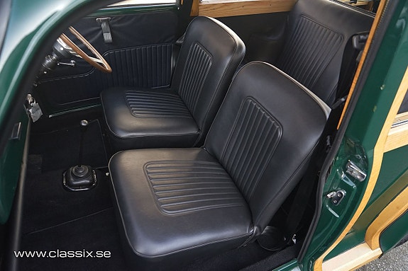 Morris Traveller 16 of 19