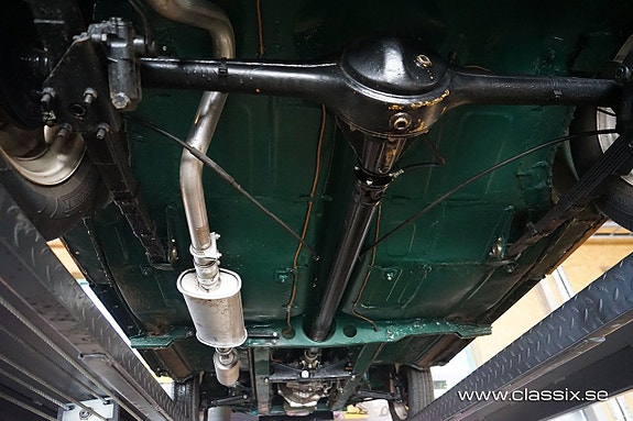 Morris Traveller 17 of 19