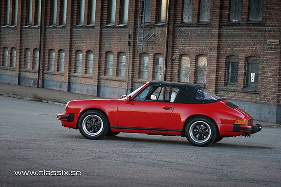Porsche 911 16 of 27