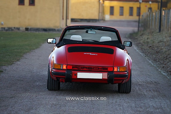 Porsche 911 5 of 5