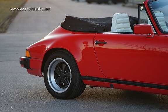 Porsche 911 3 of 5