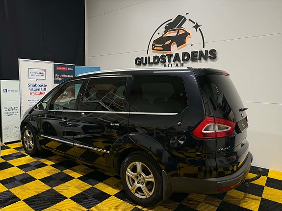Ford Galaxy 9 of 30