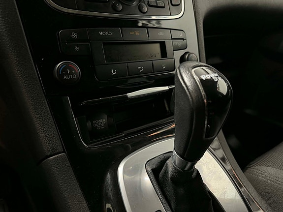 Ford Galaxy 19 of 30