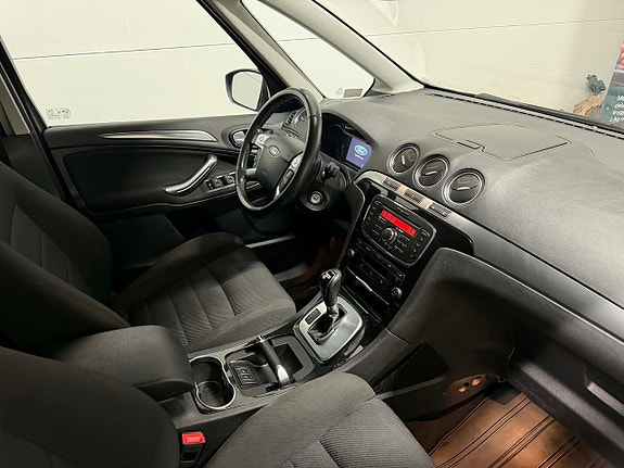 Ford Galaxy 28 of 30