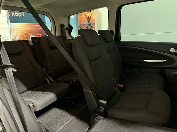 Ford Galaxy 24 of 30