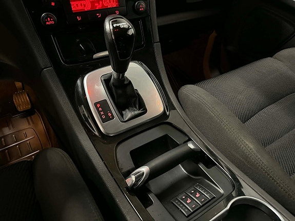 Ford Galaxy 22 of 30