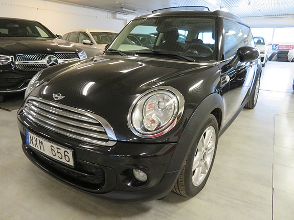 MINI Clubman Cooper D 2 of 5