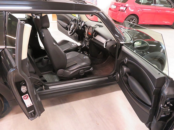 MINI Clubman Cooper D 17 of 23