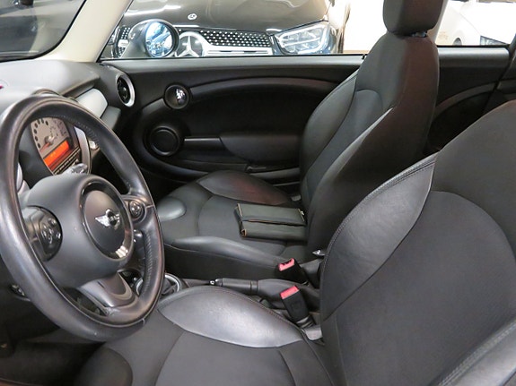 MINI Clubman Cooper D 14 of 23