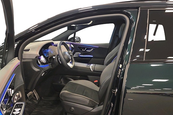 Mercedes-Benz EQE SUV 8 of 22